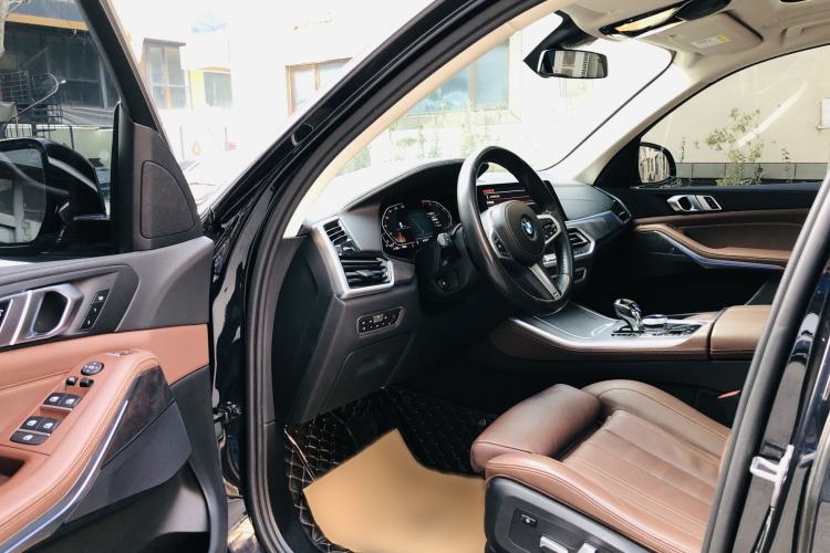 Used BMW X5 2020 xDrive30i M Sport Package Interior 4