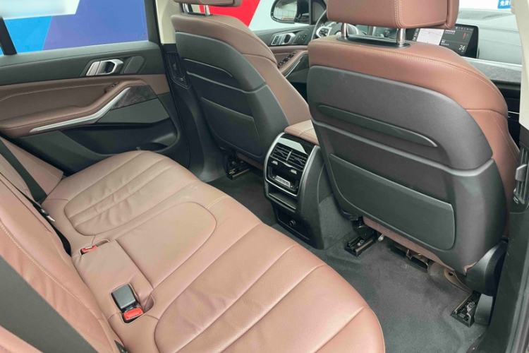 Used BMW X5 2020 xDrive40i Luxury Model with M Sport Package Interior 6
