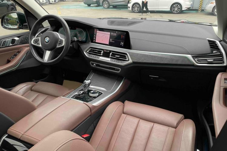Used BMW X5 2020 xDrive40i Luxury Model with M Sport Package Interior 7