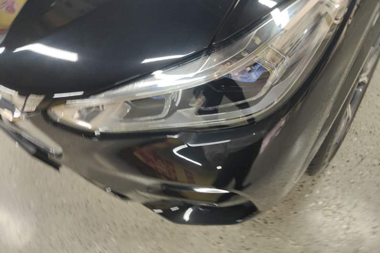 Used BMW X5 2020 xDrive40i Luxury Model with M Sport Package Left Front Headlight