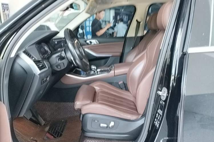 Used BMW X5 2020 xDrive30i M Sport Package Left Front Seat