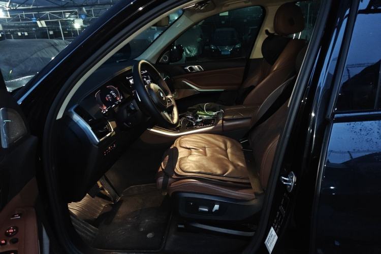 Used BMW X5 2020 xDrive40i M Sport Package Left Front Seat