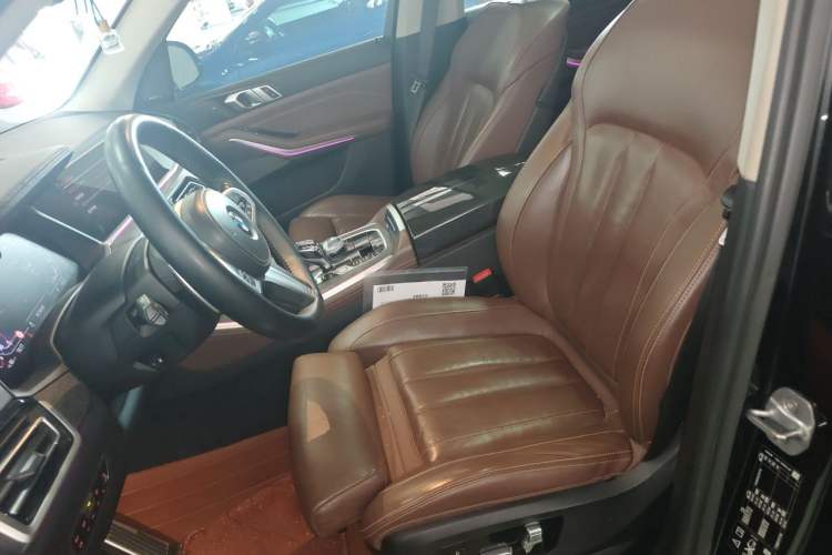 Used BMW X5 2020 xDrive40i Luxury Model with M Sport Package Left Front Seat