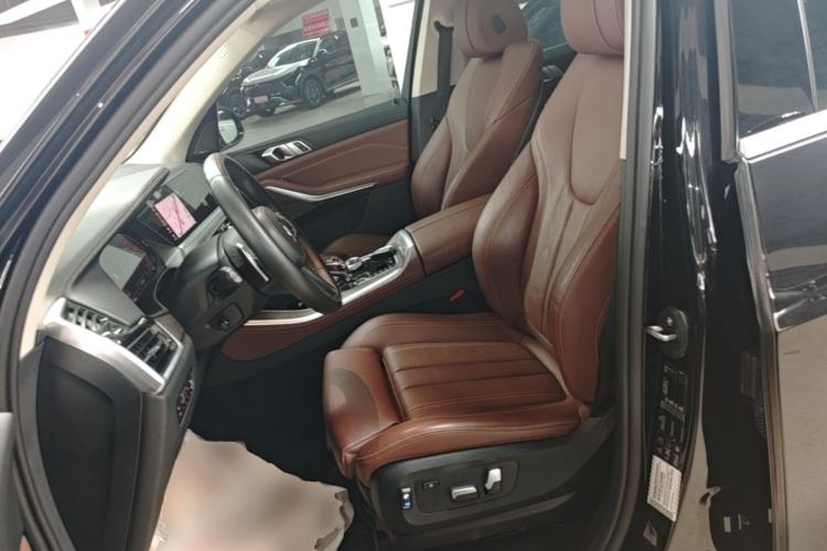 Used BMW X5 2020 xDrive40i M Sport Package Left Front Seat