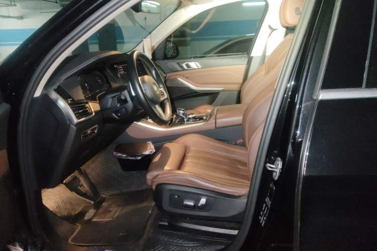 Used BMW X5 2020 xDrive30i M Sport Package Left Front Seat