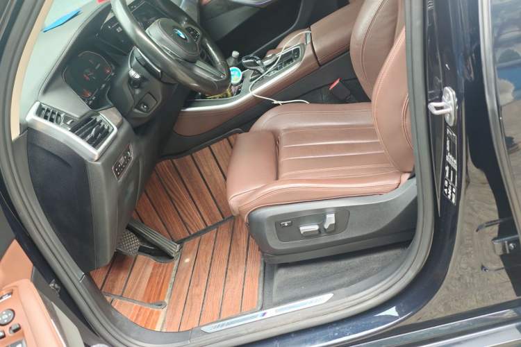 Used BMW X5 2020 xDrive40i M Sport Package Left Front Seat