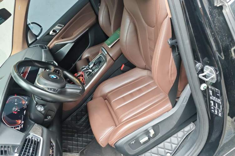 Used BMW X5 2020 xDrive40i M Sport Package Left Front Seat