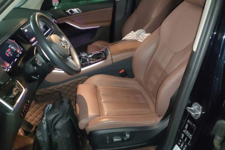 Used BMW X5 2020 xDrive40i M Sport Package Left Front Seat