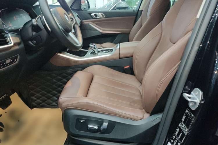 Used BMW X5 2020 xDrive40i M Sport Package Left Front Seat