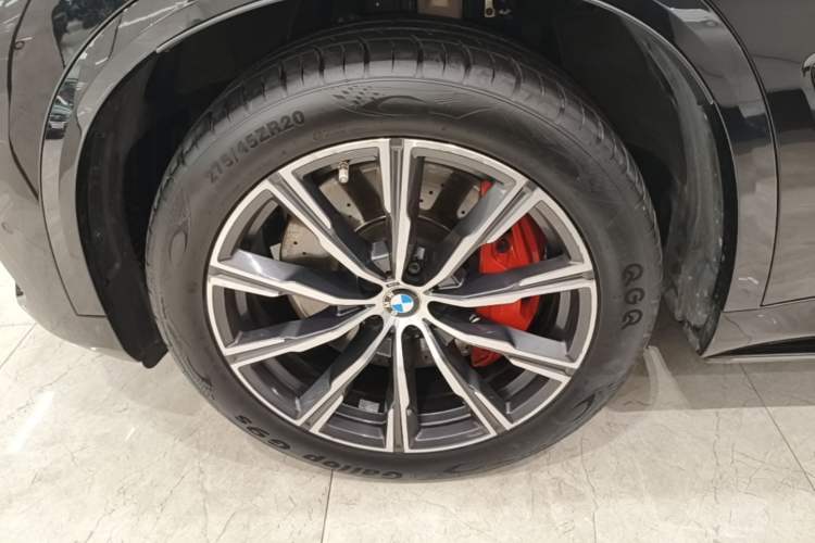Used BMW X5 2020 xDrive40i M Sport Package Left Front Wheel Hub