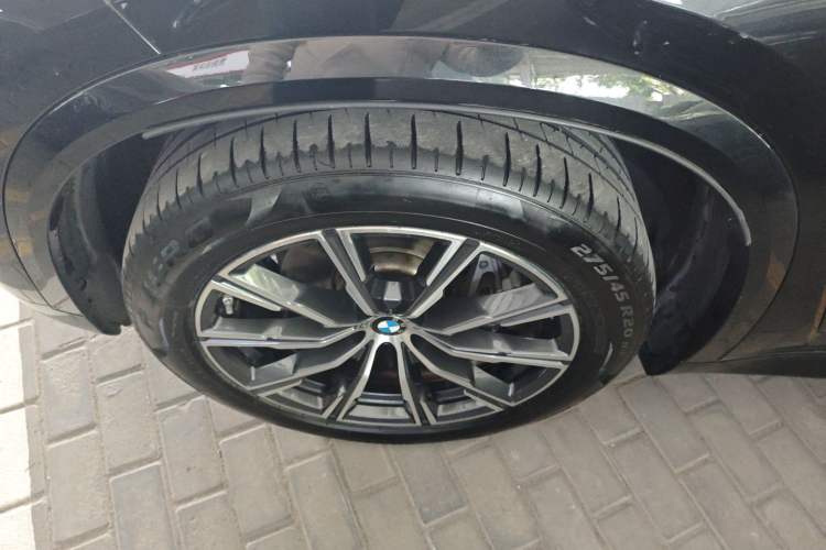 Used BMW X5 2020 xDrive40i M Sport Package Left Front Wheel Hub
