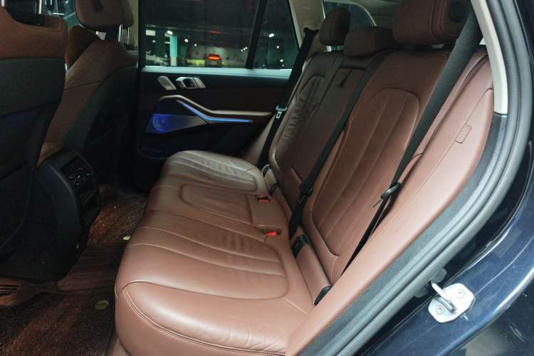 Used BMW X5 2020 xDrive40i M Sport Package Left Rear Seat