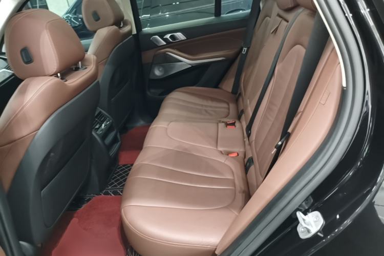 Used BMW X5 2020 xDrive40i M Sport Package Left Rear Seat
