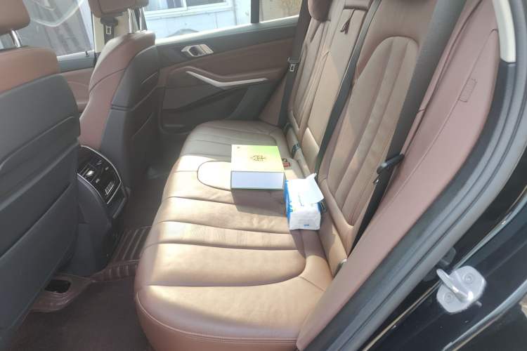 Used BMW X5 2020 xDrive40i Luxury Model with M Sport Package Left Rear Seat