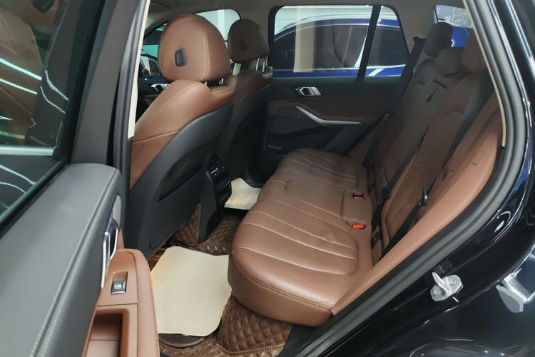 Used BMW X5 2020 xDrive40i M Sport Package Left Rear Seat