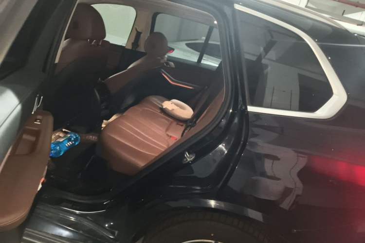 Used BMW X5 2020 xDrive30i M Sport Package Left Rear Seat