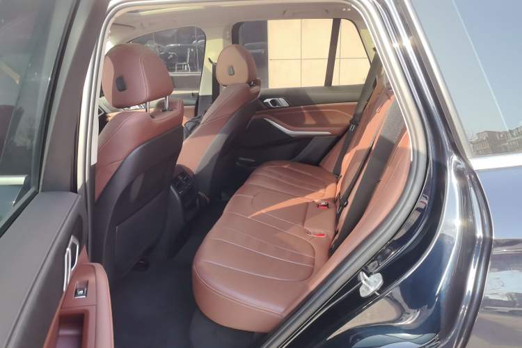 Used BMW X5 2020 xDrive30i M Sport Package Left Rear Seat