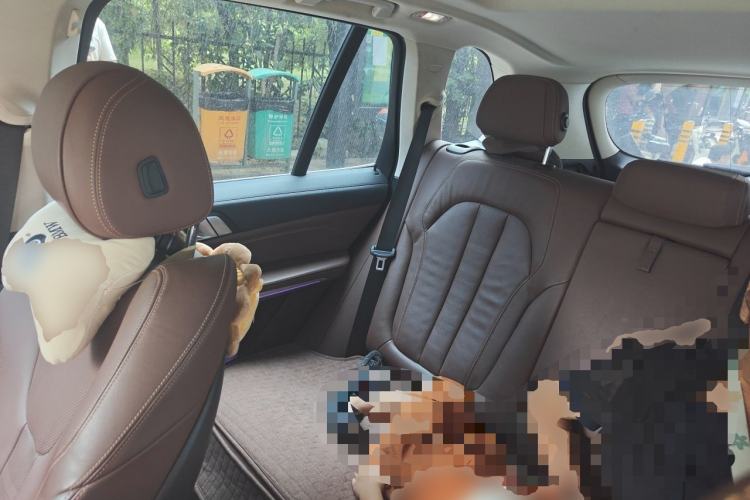 Used BMW X5 2020 xDrive30i M Sport Package Left Rear Seat