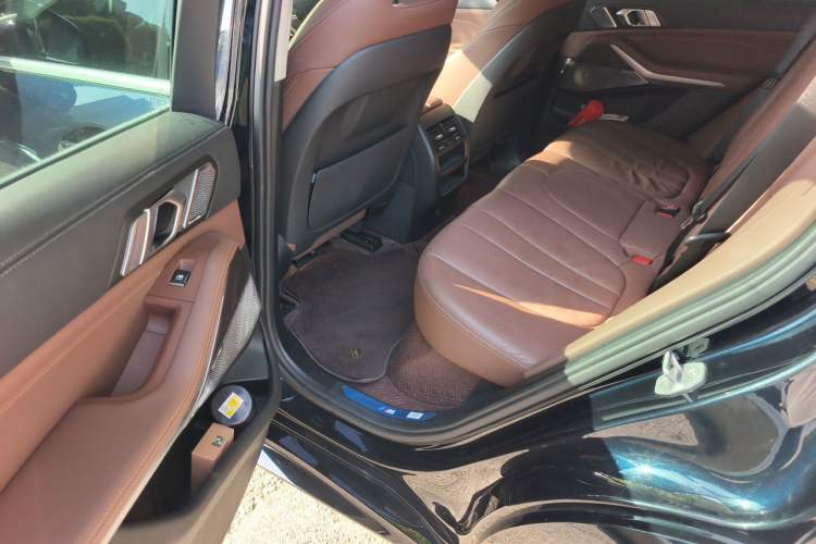 Used BMW X5 2020 xDrive30i M Sport Package Left Rear Seat