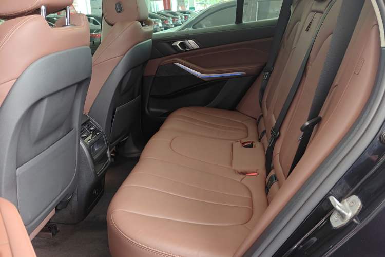 Used BMW X5 2020 xDrive30i M Sport Package Left Rear Seat