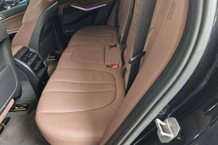 Used BMW X5 2020 xDrive40i M Sport Package Left Rear Seat