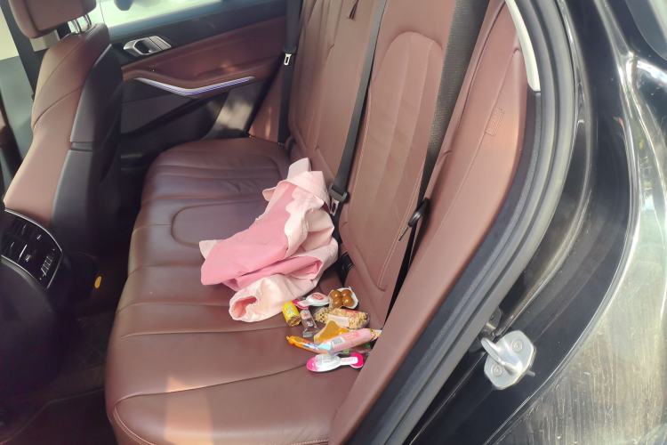 Used BMW X5 2020 xDrive40i Luxury Model with M Sport Package Left Rear Seat