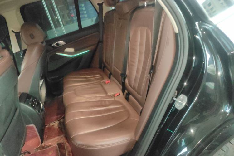 Used BMW X5 2020 xDrive40i M Sport Package Left Rear Seat