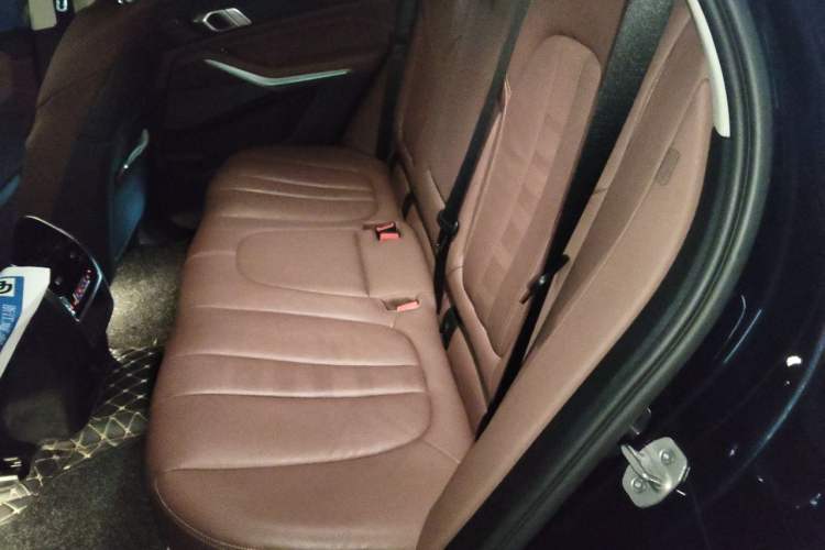 Used BMW X5 2020 xDrive40i Luxury Model with M Sport Package Left Rear Seat