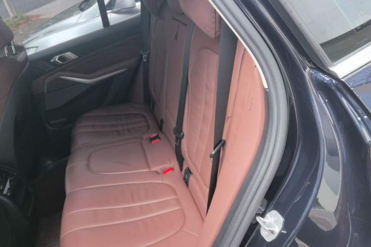 Used BMW X5 2020 xDrive40i M Sport Package Left Rear Seat