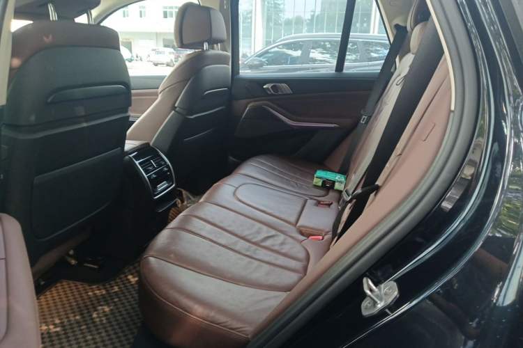 Used BMW X5 2020 xDrive40i Luxury Model with M Sport Package Left Rear Seat