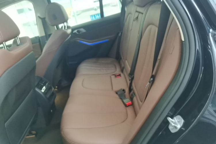 Used BMW X5 2020 xDrive40i M Sport Package Left Rear Seat
