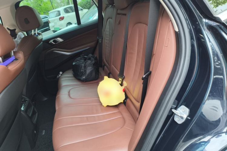 Used BMW X5 2020 xDrive40i M Sport Package Left Rear Seat