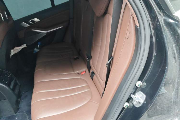 Used BMW X5 2020 xDrive40i M Sport Package Left Rear Seat