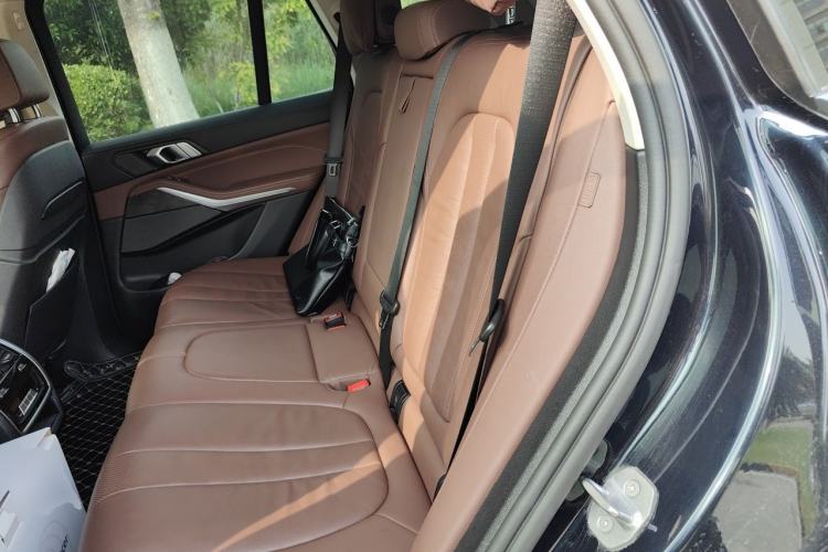 Used BMW X5 2020 xDrive40i Luxury Model with M Sport Package Left Rear Seat