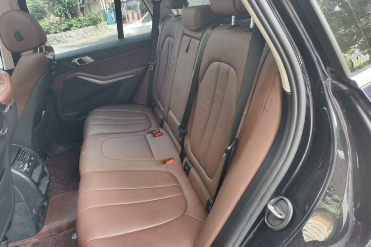Used BMW X5 2020 xDrive30i M Sport Package Left Rear Seat