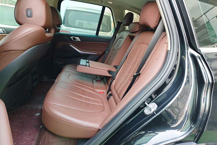 Used BMW X5 2020 xDrive30i M Sport Package Left Rear Seat