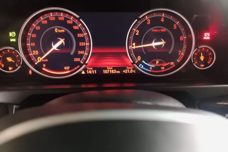 Used BMW X5  Odometer Close Up