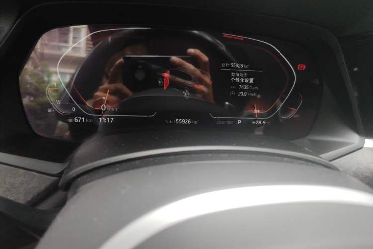 Used BMW X5  Odometer Close Up