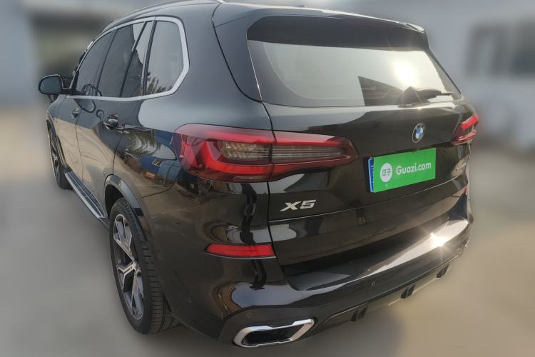 Used BMW X5 2020 xDrive40i Luxury Model with M Sport Package Rear Left 45 Deg