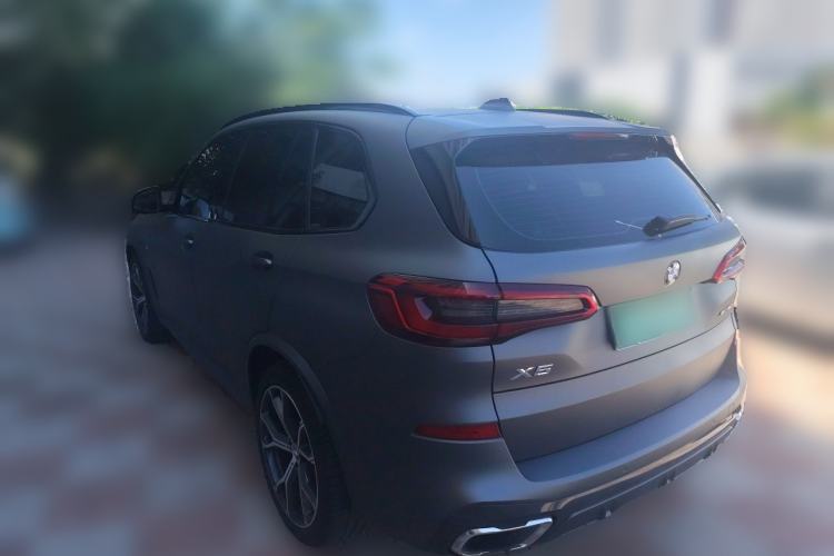 Used BMW X5 2020 xDrive40i Luxury Model with M Sport Package Rear Left 45 Deg