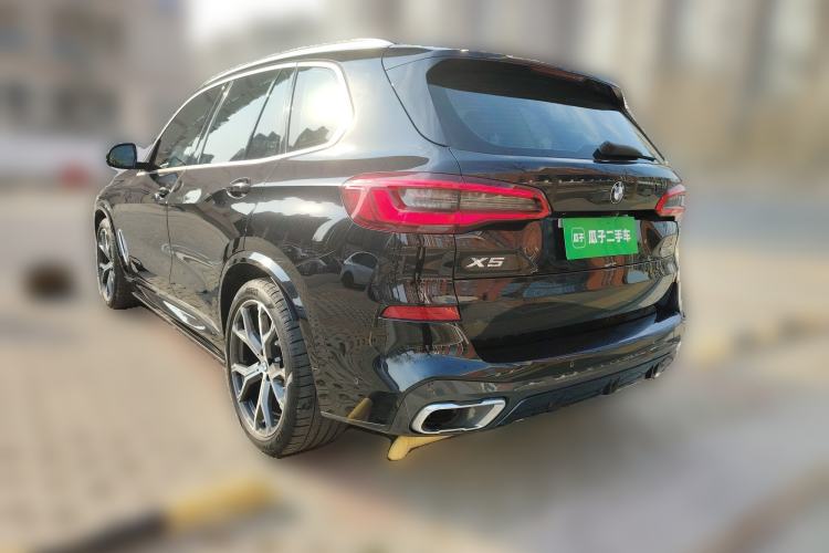 Used BMW X5 2020 xDrive40i Luxury Model with M Sport Package Rear Left 45 Deg