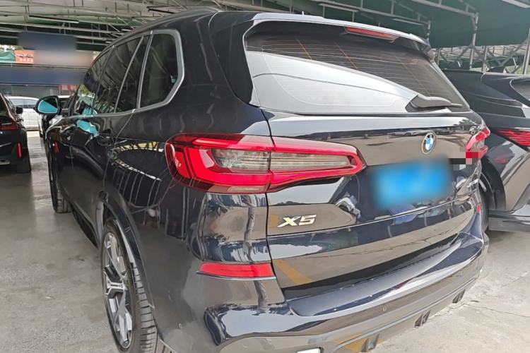 Used BMW X5 2020 xDrive40i Luxury Model with M Sport Package Rear Left 45 Deg