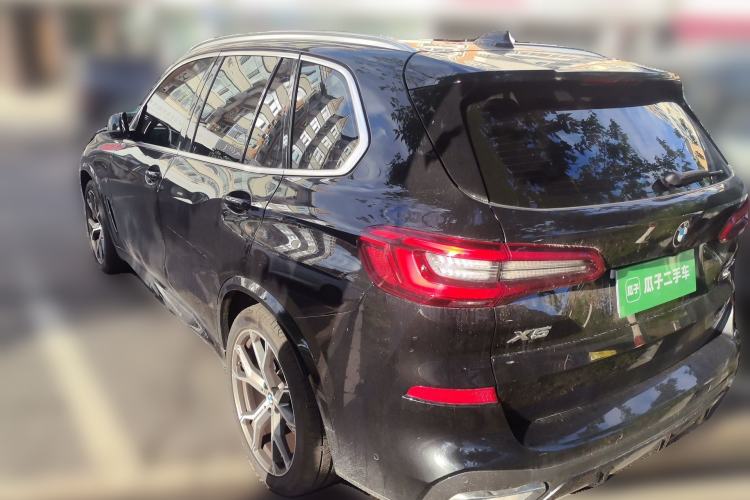 Used BMW X5 2020 xDrive40i Luxury Model with M Sport Package Rear Left 45 Deg
