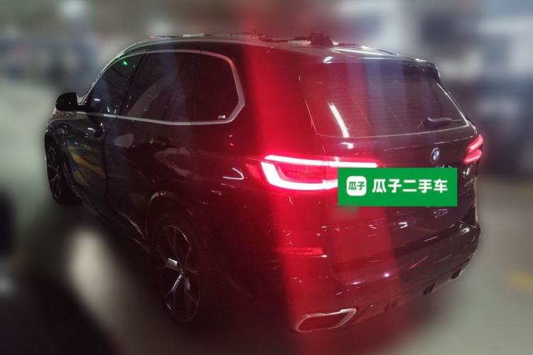 Used BMW X5 2020 xDrive40i Luxury Model with M Sport Package Rear Left 45 Deg