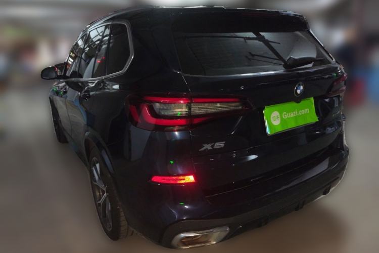 Used BMW X5 2020 xDrive40i Luxury Model with M Sport Package Rear Left 45 Deg