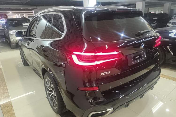 Used BMW X5 2020 xDrive30i M Sport Package Rear Left 45 Deg