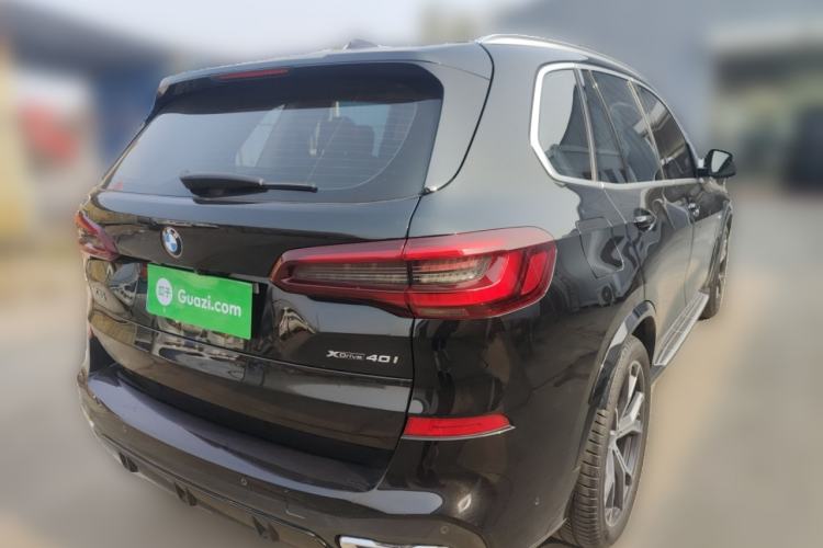 Used BMW X5 2020 xDrive40i Luxury Model with M Sport Package Rear Right 45 Deg