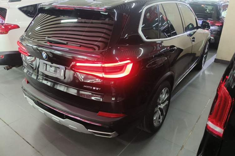 Used BMW X5 2020 xDrive30i X Design Package Rear Right 45 Deg