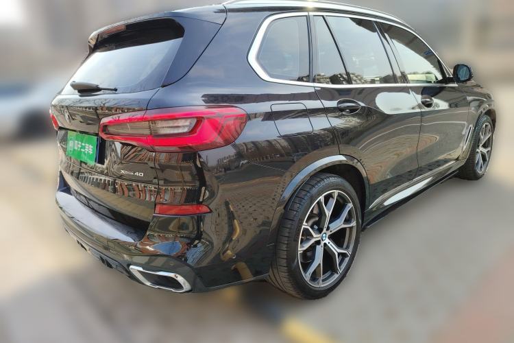 Used BMW X5 2020 xDrive40i Luxury Model with M Sport Package Rear Right 45 Deg