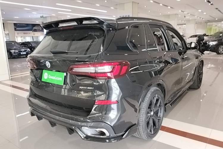 Used BMW X5 2020 xDrive40i Luxury Model with M Sport Package Rear Right 45 Deg